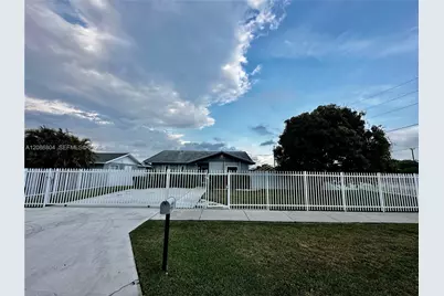 18155 SW 105th Ave, Miami, FL 33157 - Photo 15