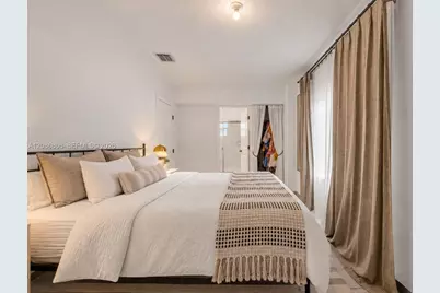2395 NE 184th Ter, North Miami Beach, FL 33160 - Photo 23