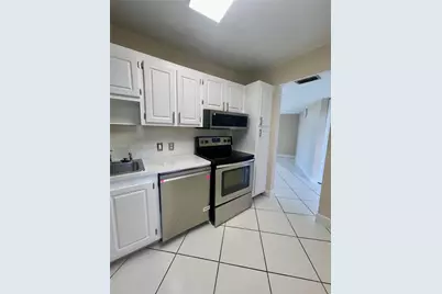 20400 W Country Club Dr #608, Aventura, FL 33180 - Photo 7