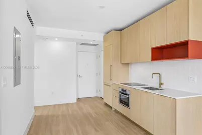 90 NE 32nd St #701, Miami, FL 33137 - Photo 5