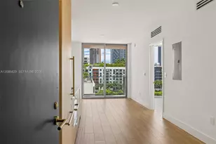 90 NE 32nd St, Miami, FL 33137 - Photo 9