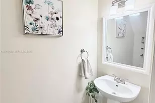 16 Key W Ct, Weston, FL 33326 - Photo 7