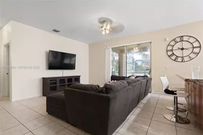 19331 SW 15th St, Pembroke Pines, FL 33029 - Photo 27