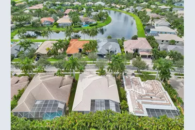 19462 Saturnia Lakes Dr, Boca Raton, FL 33498 - Photo 9