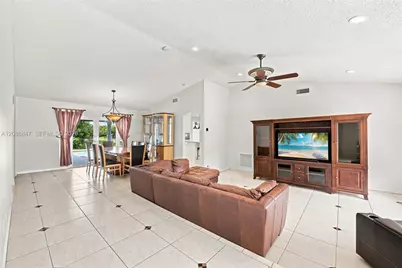 511 NW 104th Ave, Plantation, FL 33324 - Photo 7