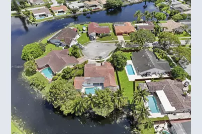 511 NW 104th Ave, Plantation, FL 33324 - Photo 63