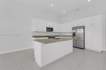 19447 SW 124th Ct, Miami, FL 33177 - Photo 7