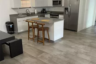 2375 NE 185th St, Miami, FL 33180 - Photo 7