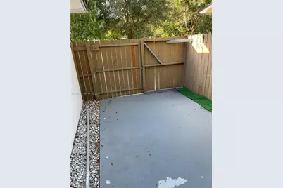 2375 NE 185th St, Miami, FL 33180 - Photo 27