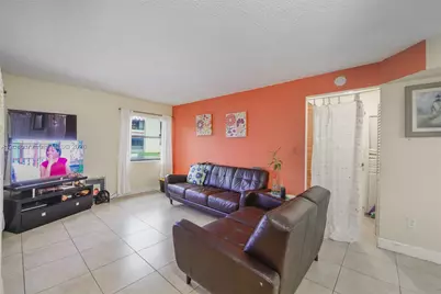 20005 NE 3rd Ct #3, Miami, FL 33179 - Photo 5