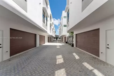 521 NE 61st St, Miami, FL 33137 - Photo 15