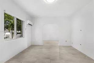 623 NE 61st St, Miami, FL 33137 - Photo 13