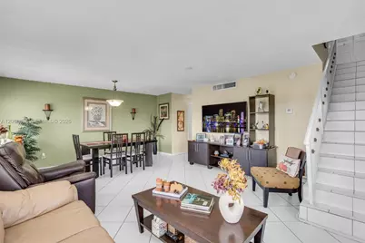 1300 W 53rd St #20, Hialeah, FL 33012 - Photo 7