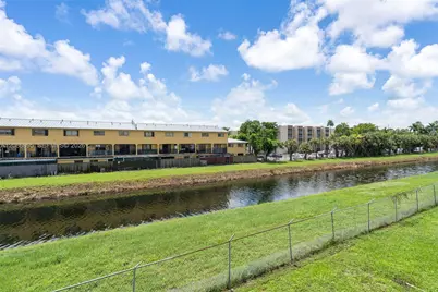 1300 W 53rd St #20, Hialeah, FL 33012 - Photo 23
