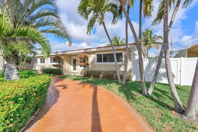 2475 NE 214th St, Aventura, FL 33180 - Photo 3