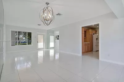 2475 NE 214th St, Aventura, FL 33180 - Photo 11