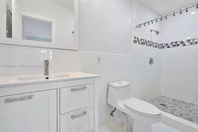 2475 NE 214th St, Aventura, FL 33180 - Photo 23