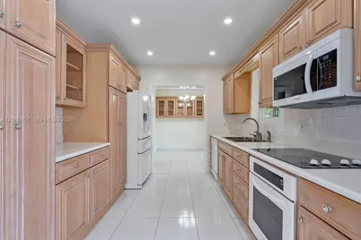2475 NE 214th St, Aventura, FL 33180 - Photo 15