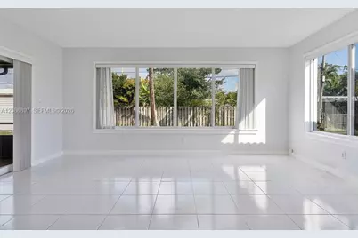 2475 NE 214th St, Aventura, FL 33180 - Photo 7