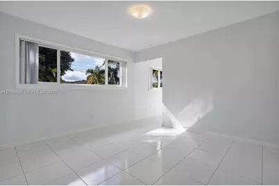 2475 NE 214th St, Aventura, FL 33180 - Photo 21