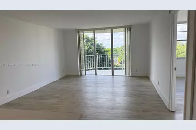 16740 NE 9th Ave #409, North Miami Beach, FL 33162 - Photo 7