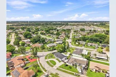 1707 S Curlew Ln, Homestead, FL 33035 - Photo 43