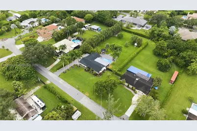 13402 SW 29th St, Davie, FL 33330 - Photo 65