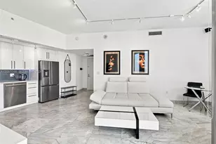92 SW 3rd St, Miami, FL 33130 - Photo 5