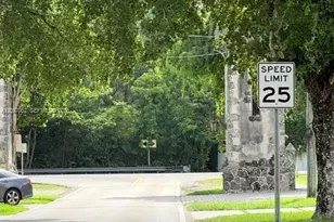 5760 SW 35th St, Miami, FL 33155 - Photo 9