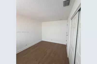 3932 NW 39th Ave, Lauderdale Lakes, FL 33309 - Photo 9