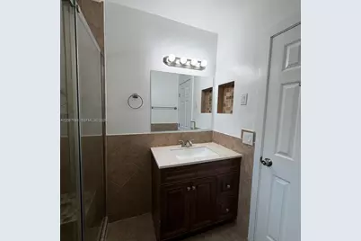 3932 NW 39th Ave, Lauderdale Lakes, FL 33309 - Photo 17