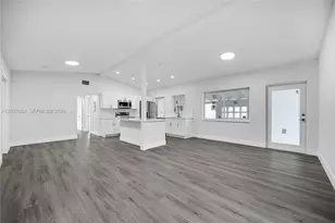 1018 NE 7th St, Hallandale Beach, FL 33009 - Photo 19