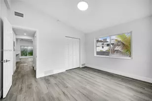 1018 NE 7th St, Hallandale Beach, FL 33009 - Photo 33