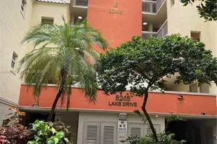 8245 Lake Dr, Doral, FL 33166 - Photo 11