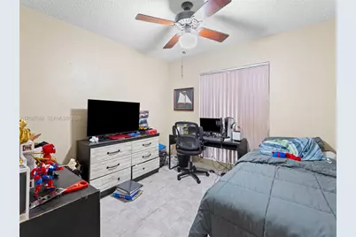 5440 E 7th Ave, Hialeah, FL 33013 - Photo 13