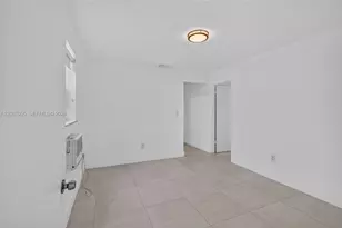 1055 SW 12th St, Miami, FL 33129 - Photo 17
