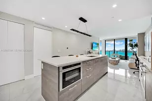 650 NE 32nd St, Miami, FL 33137 - Photo 9