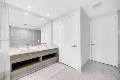 650 NE 32nd St #4705, Miami, FL 33137 - Photo 17