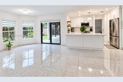 13041 NW 11th Ter, Miami, FL 33182 - Photo 9