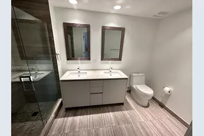 1010 Brickell Ave #4208, Miami, FL 33131 - Photo 7