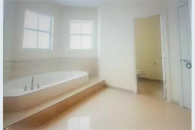 10464 NW 70th Ln, Doral, FL 33178 - Photo 29