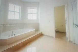 10464 NW 70th Ln, Doral, FL 33178 - Photo 29