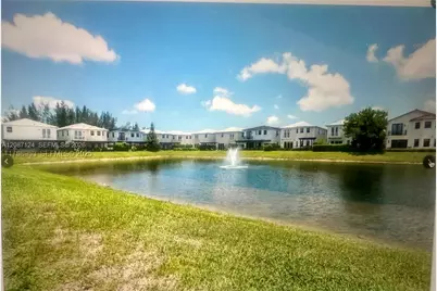 10464 NW 70th Ln, Doral, FL 33178 - Photo 3