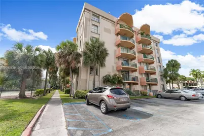9310 Fontainebleau Blvd #606, Miami, FL 33172 - Photo 1