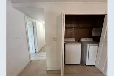 280 SW 8th St, Deerfield Beach, FL 33441 - Photo 9