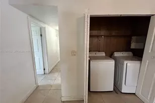 280 SW 8th St, Deerfield Beach, FL 33441 - Photo 9