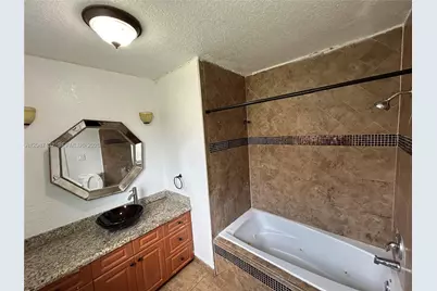 280 SW 8th St, Deerfield Beach, FL 33441 - Photo 25
