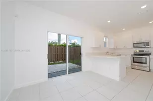 2667 SE 10th St, Homestead, FL 33035 - Photo 11