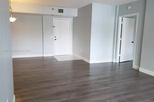 9340 Fontainebleau Blvd, Miami, FL 33172 - Photo 11