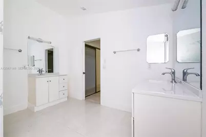 9706 Harbour Lake Cir, Boynton Beach, FL 33437 - Photo 17